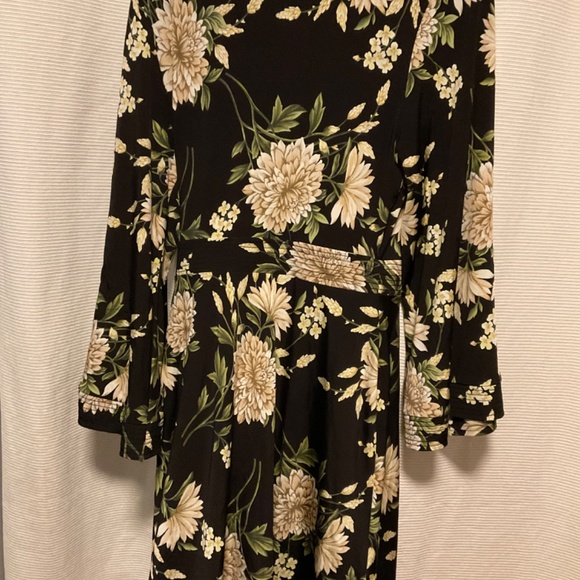 BCBG MAX AZRIA floral kimono dress - Picture 5 of 6